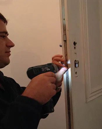 Cambridge Lock And Key Cambridge, MA 617-603-2550 Cambridge Lock And Key Cambridge, MA 617-603-2550 - emergency-locksmiths